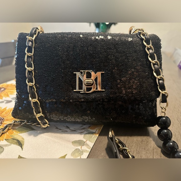 Badgley Mischka Black Sequin Messenger Pearl Crossbody Bag - NEW W/ TAGS - Picture 2 of 5